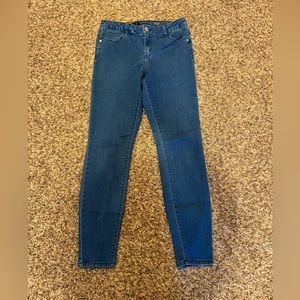 Simply Vera Wang skinny jeans size 6